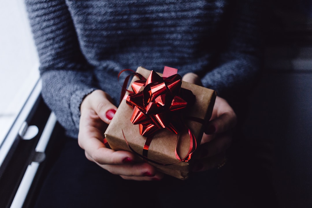 How to Boost Sales with Free Gifts Without Breaking the Bank