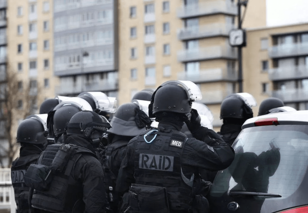 Businesses That Distribute Delta-8 Raided by Police Incites Lawsuit